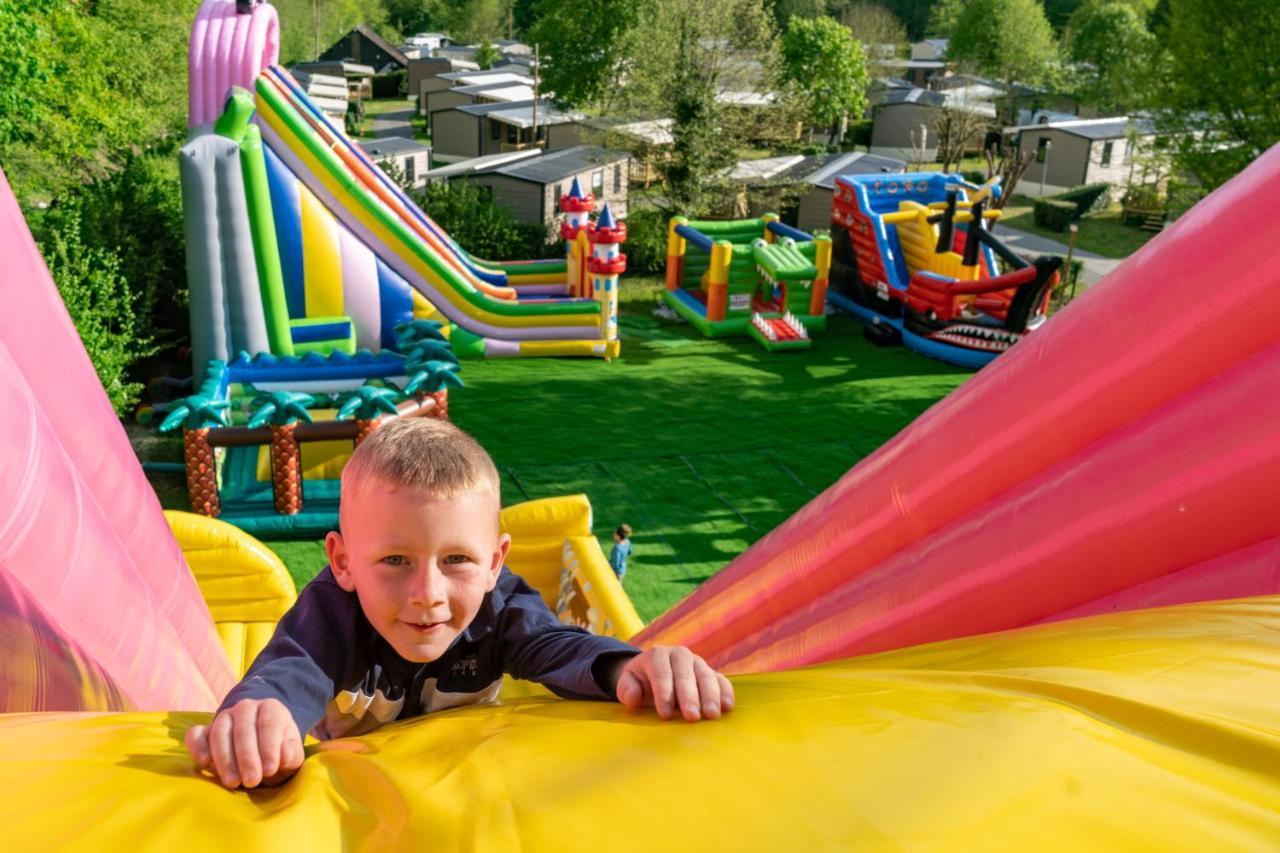 Camping Country Park Crecy La Chapelle - Site Officiel - Next To Disneyland Paris Екстериор снимка