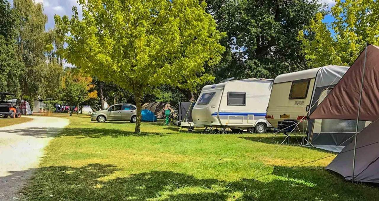 Camping Country Park Crecy La Chapelle - Site Officiel - Next To Disneyland Paris Екстериор снимка